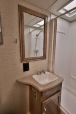 2022 Winnebago VISTA 27P Nimble Double-Slide Class A Gas Motorhome – King Bed & National Park Friendly! - Image 22