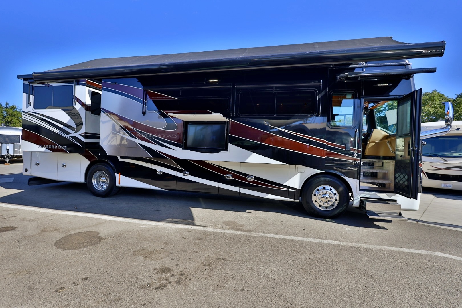 FullSizeRender-23 2019 TIFFIN MOTORHOMES ALLEGRO BUS 37AP - Image 1