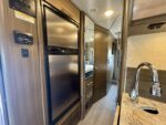 2018 Thor Motor Coach Vegas 27.7 - Image 11