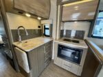 2018 Thor Motor Coach Vegas 27.7 - Image 12