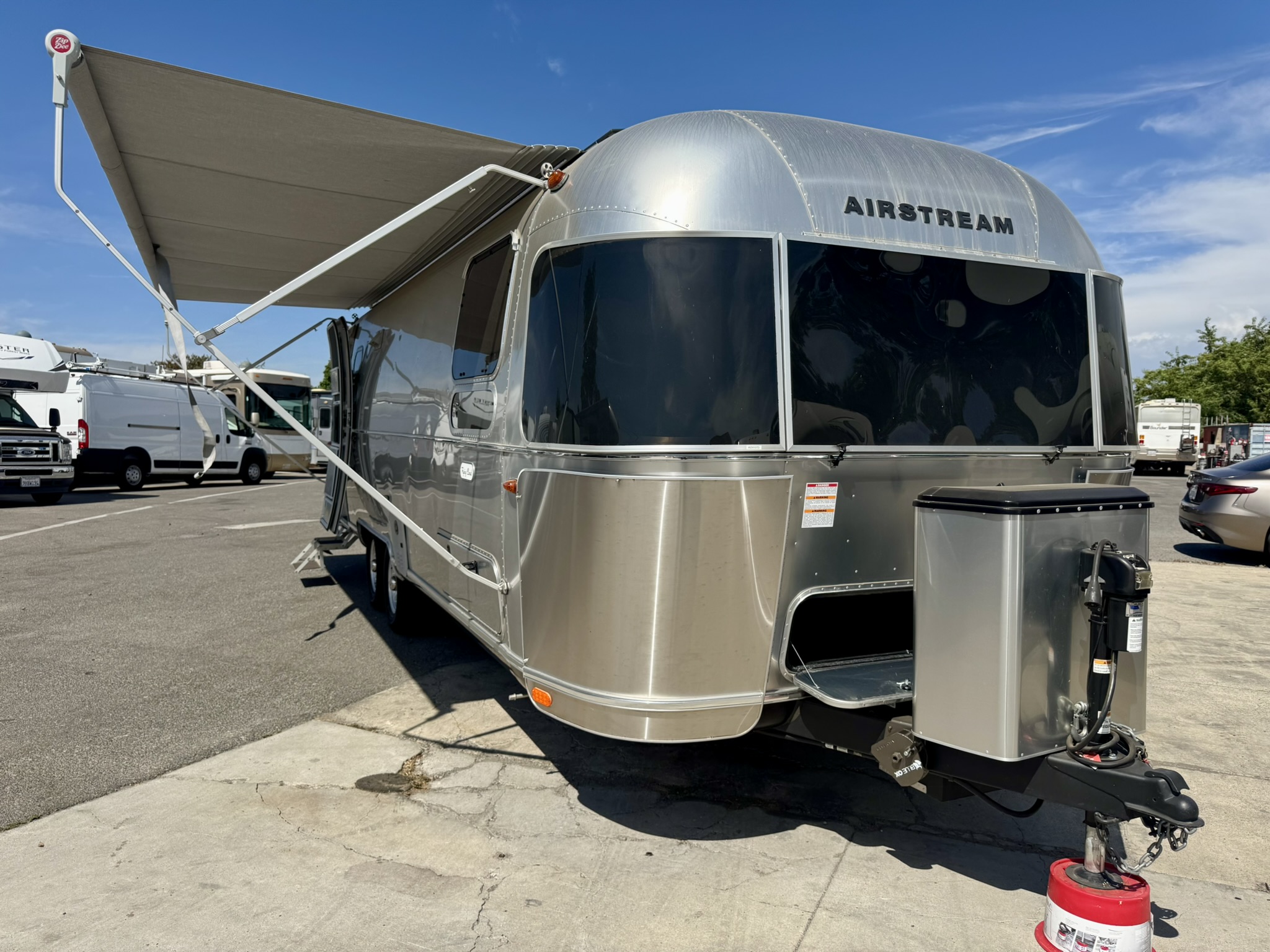 IMG_0338 2024 Airstream Flying Cloud 27FB - Image 1