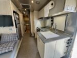 2024 Airstream Flying Cloud 27FB - Image 9